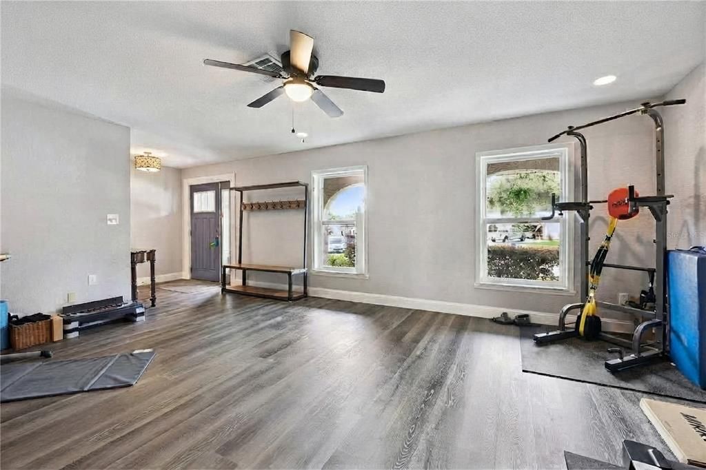For Sale: $575,000 (4 beds, 3 baths, 2551 Square Feet)