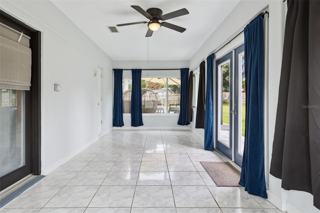 For Sale: $575,000 (4 beds, 3 baths, 2551 Square Feet)