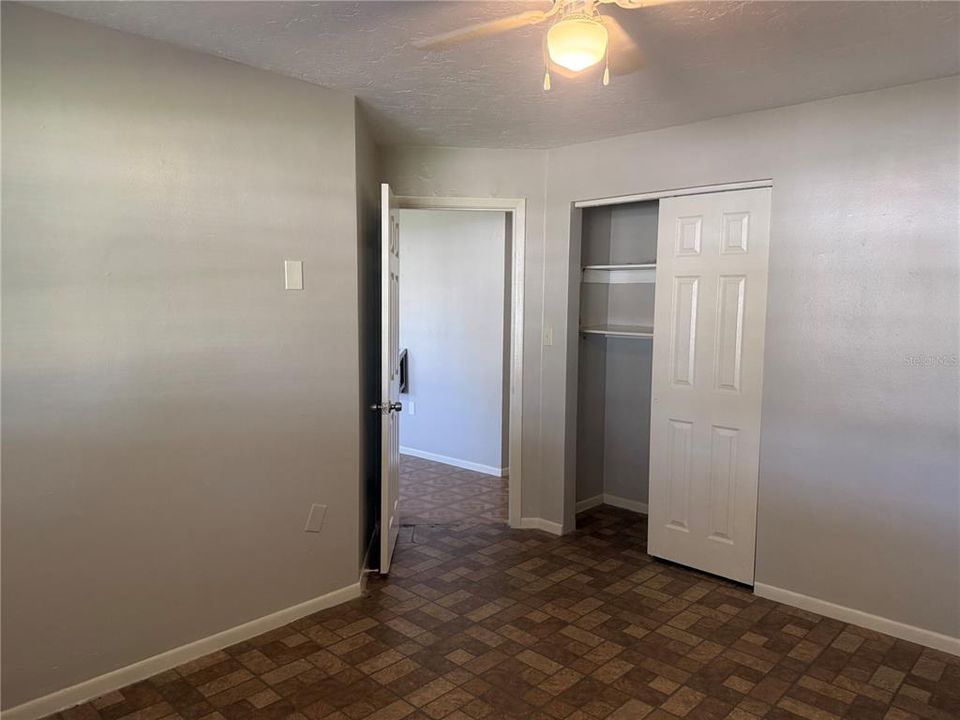 For Rent: $1,500 (2 beds, 1 baths, 889 Square Feet)