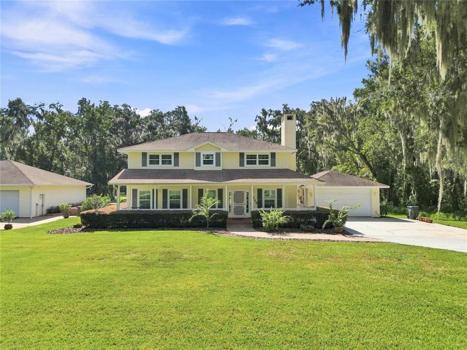 For Sale: $799,990 (3 beds, 3 baths, 2336 Square Feet)