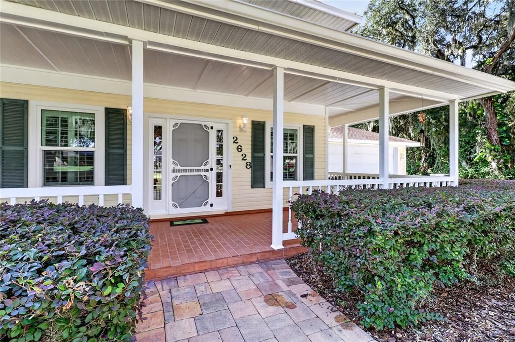 For Sale: $799,990 (3 beds, 3 baths, 2336 Square Feet)