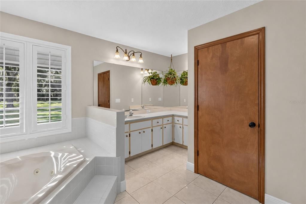 For Sale: $799,990 (3 beds, 3 baths, 2336 Square Feet)