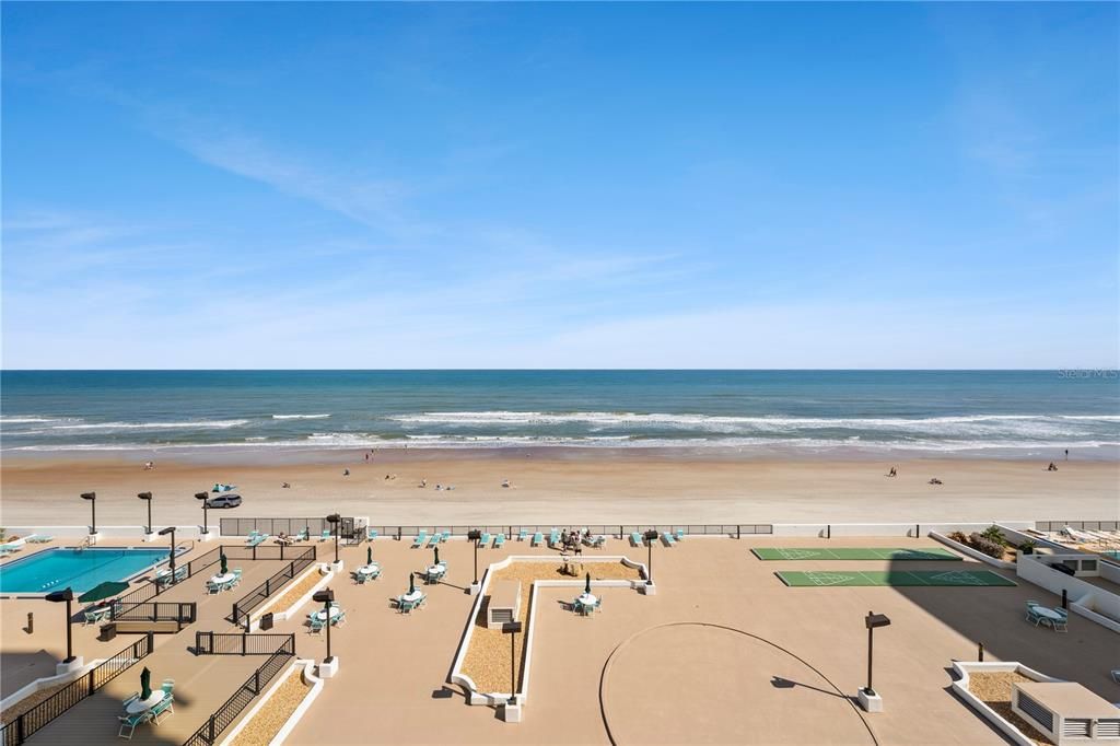 For Sale: $369,000 (2 beds, 2 baths, 1700 Square Feet)