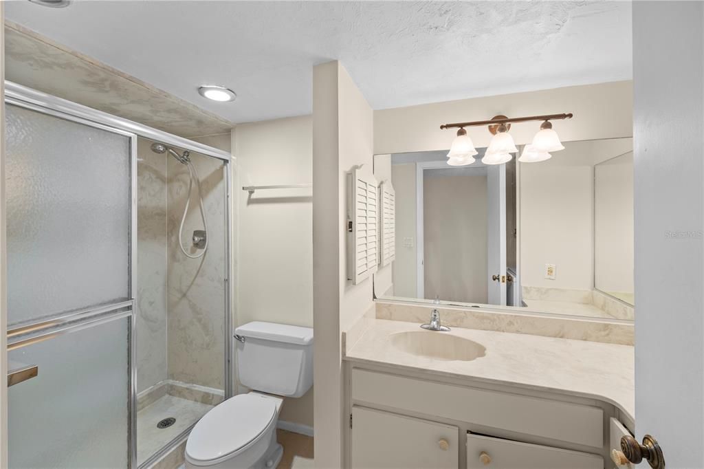For Sale: $369,000 (2 beds, 2 baths, 1700 Square Feet)