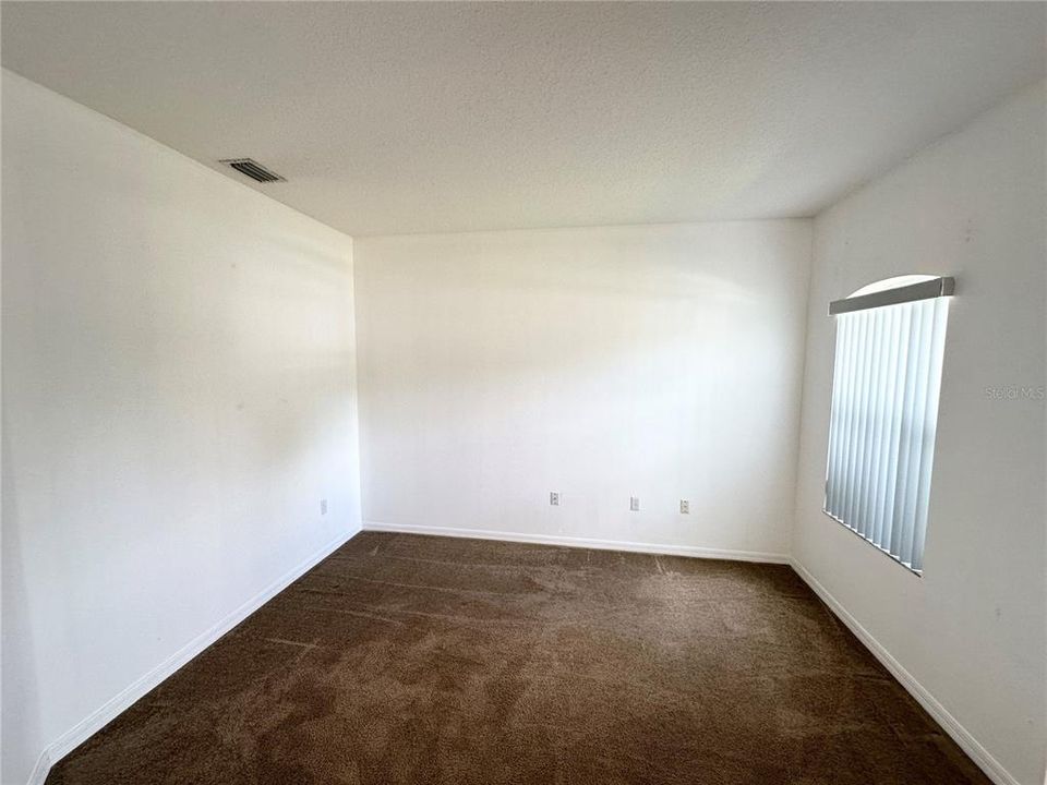 En Venta: $374,999 (4 camas, 2 baños, 2250 Pies cuadrados)