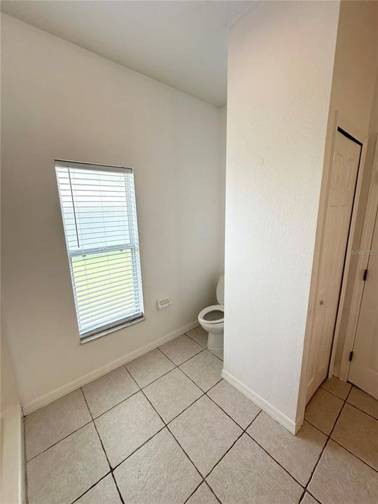 En Venta: $374,999 (4 camas, 2 baños, 2250 Pies cuadrados)