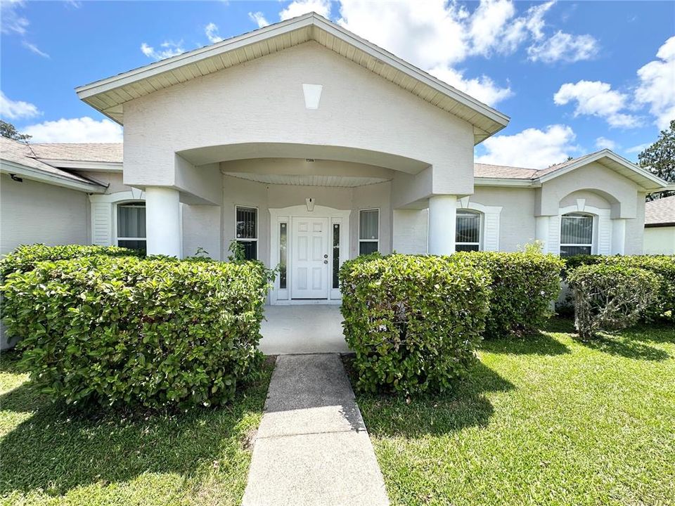 En Venta: $374,999 (4 camas, 2 baños, 2250 Pies cuadrados)