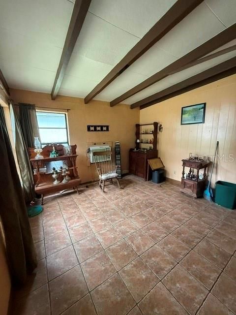 На продажу: $220,000 (2 спален, 1 ванн, 943 Квадратных фут)