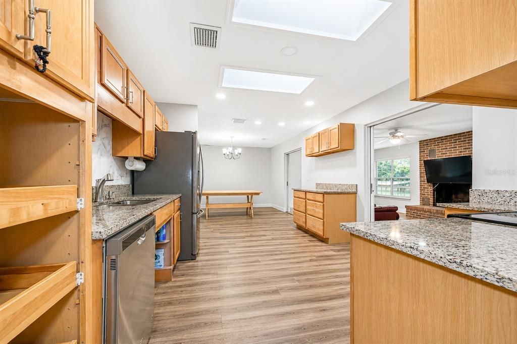 For Sale: $595,000 (3 beds, 2 baths, 2142 Square Feet)