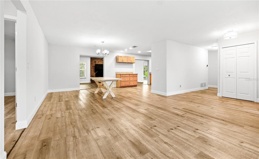 For Sale: $595,000 (3 beds, 2 baths, 2142 Square Feet)