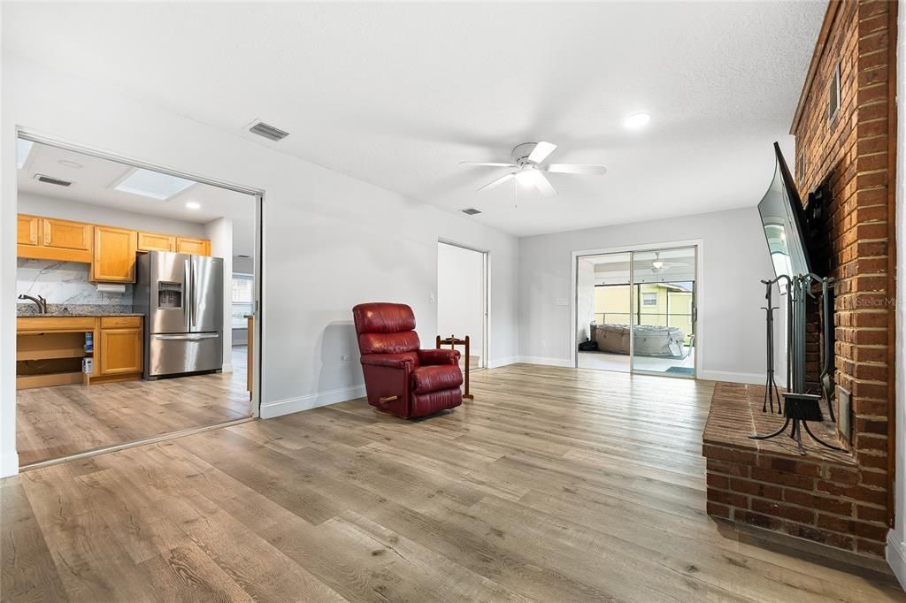 For Sale: $595,000 (3 beds, 2 baths, 2142 Square Feet)