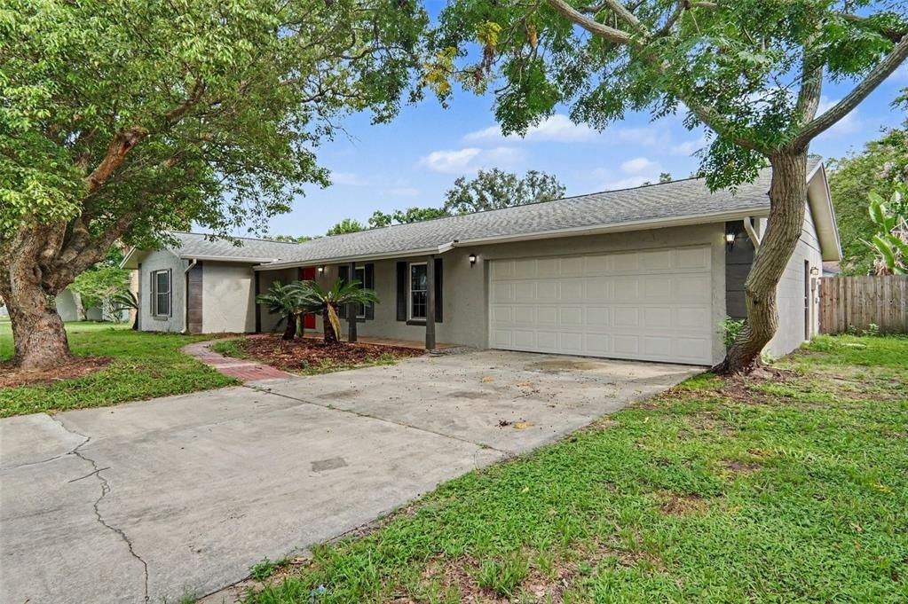 For Sale: $399,900 (3 beds, 2 baths, 1762 Square Feet)