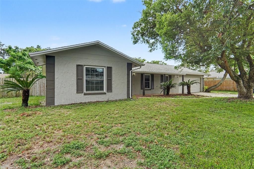 For Sale: $399,900 (3 beds, 2 baths, 1762 Square Feet)