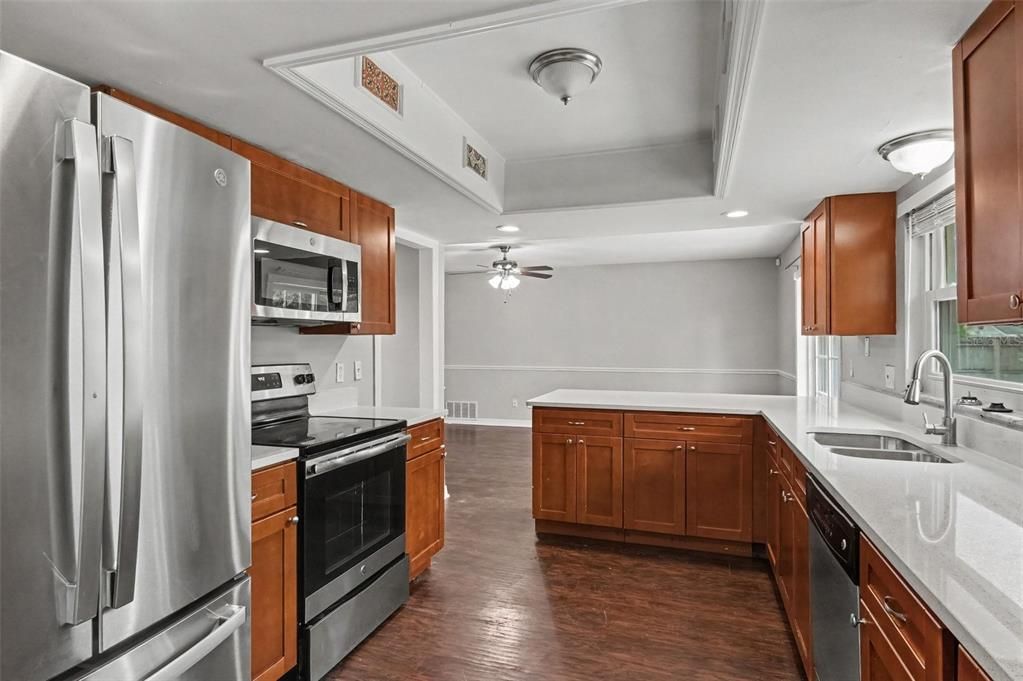 For Sale: $399,900 (3 beds, 2 baths, 1762 Square Feet)