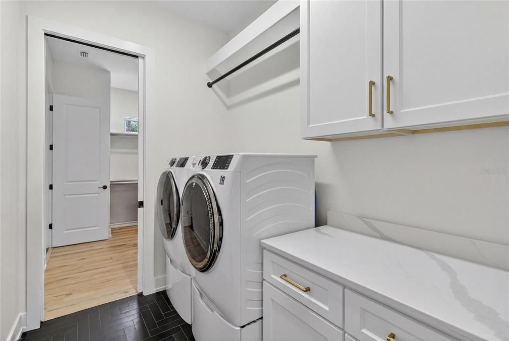 En Venta: $1,195,000 (4 camas, 3 baños, 2954 Pies cuadrados)