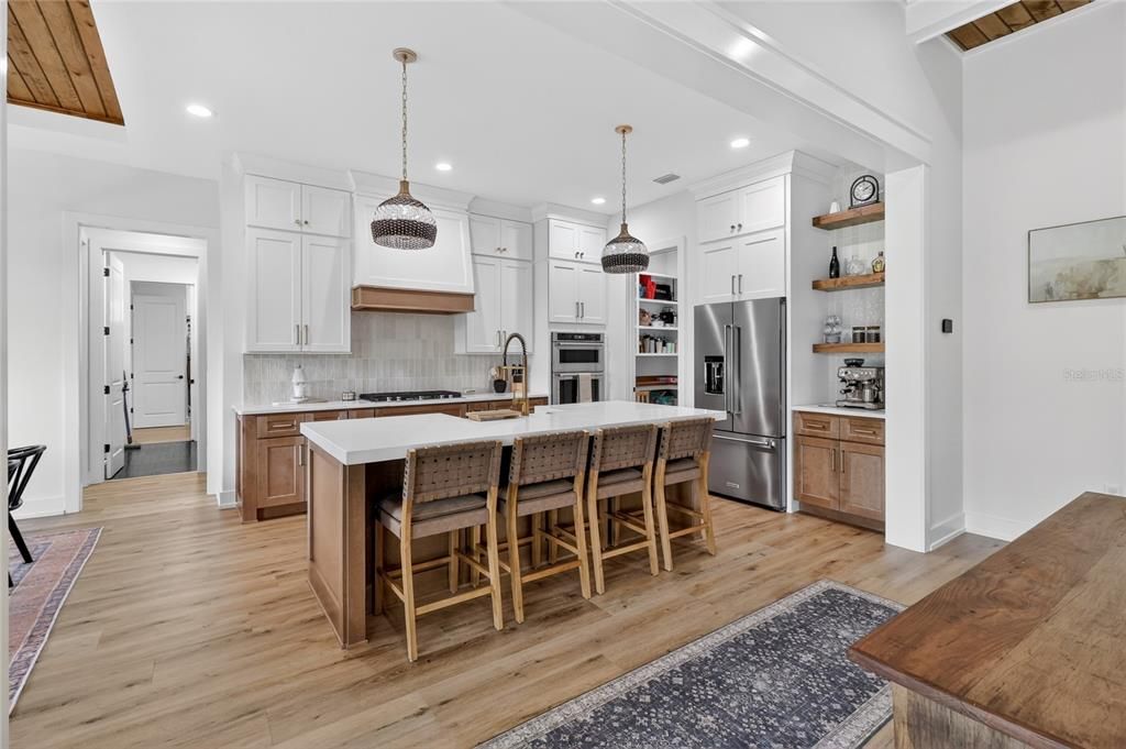 En Venta: $1,195,000 (4 camas, 3 baños, 2954 Pies cuadrados)