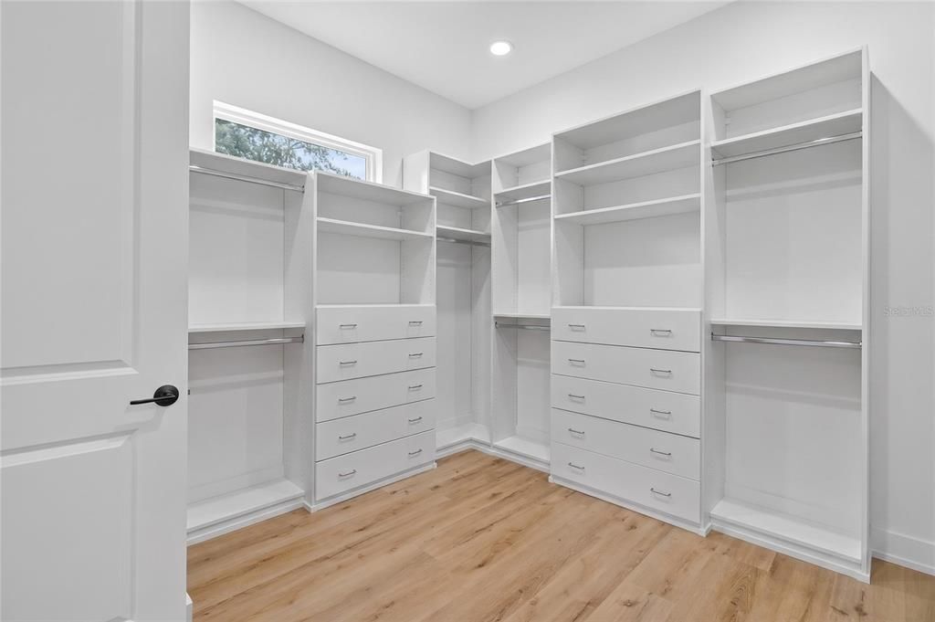 En Venta: $1,195,000 (4 camas, 3 baños, 2954 Pies cuadrados)