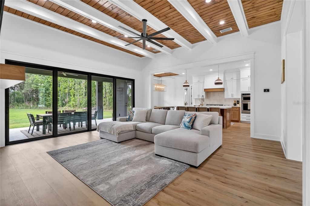 En Venta: $1,195,000 (4 camas, 3 baños, 2954 Pies cuadrados)