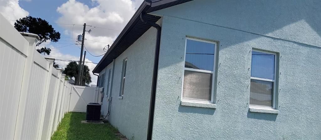 For Rent: $2,900 (3 beds, 2 baths, 1432 Square Feet)