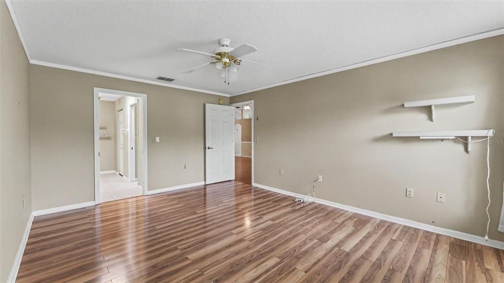 En Venta: $279,900 (2 camas, 2 baños, 1812 Pies cuadrados)