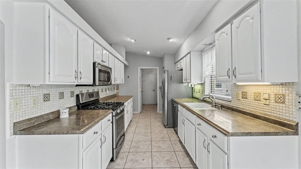 En Venta: $279,900 (2 camas, 2 baños, 1812 Pies cuadrados)