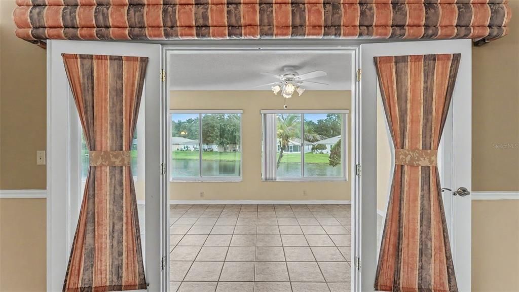 En Venta: $279,900 (2 camas, 2 baños, 1812 Pies cuadrados)