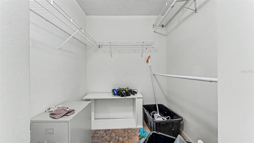 En Venta: $279,900 (2 camas, 2 baños, 1812 Pies cuadrados)
