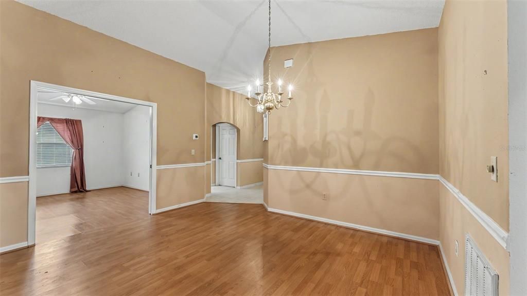 En Venta: $279,900 (2 camas, 2 baños, 1812 Pies cuadrados)