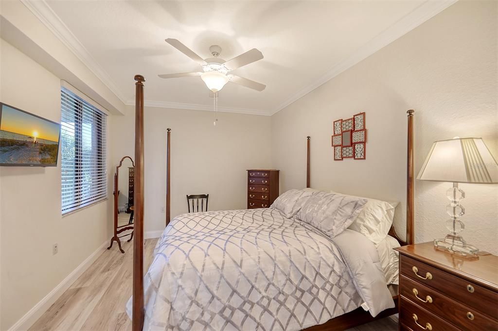 For Rent: $5,200 (2 beds, 2 baths, 1142 Square Feet)