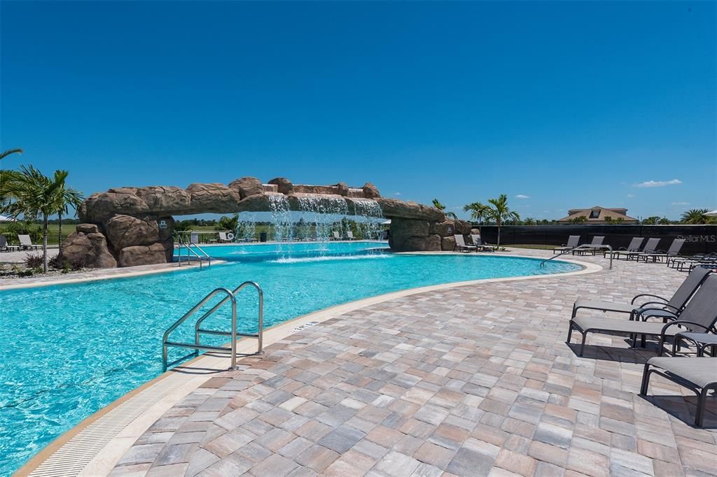 For Rent: $5,200 (2 beds, 2 baths, 1142 Square Feet)