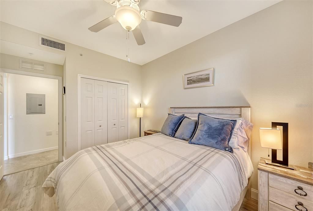 For Rent: $5,200 (2 beds, 2 baths, 1142 Square Feet)