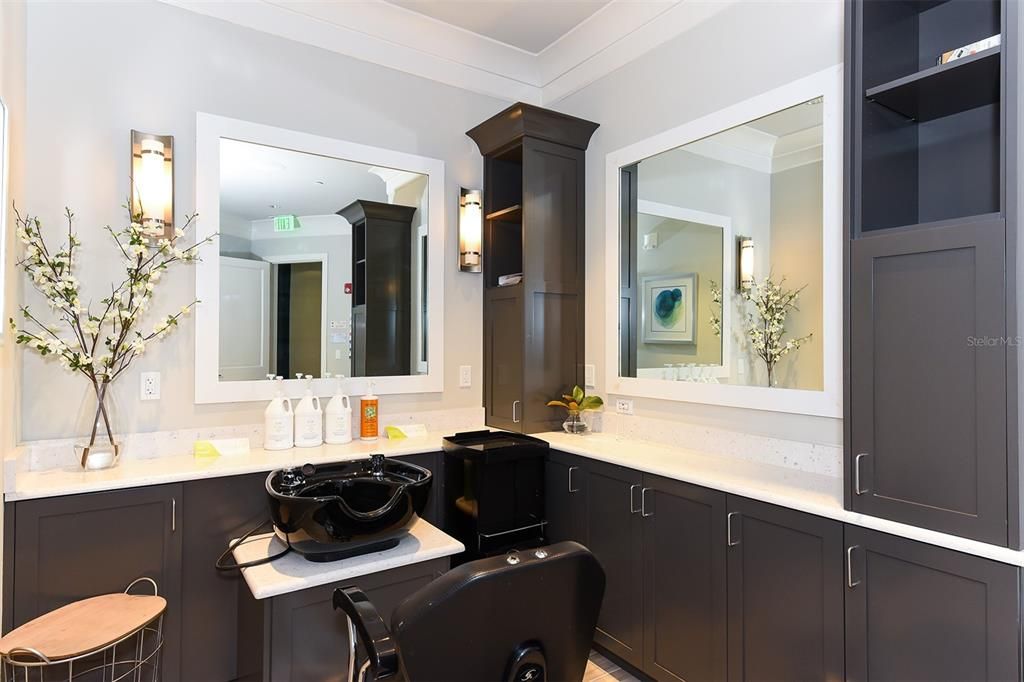 For Rent: $5,200 (2 beds, 2 baths, 1142 Square Feet)