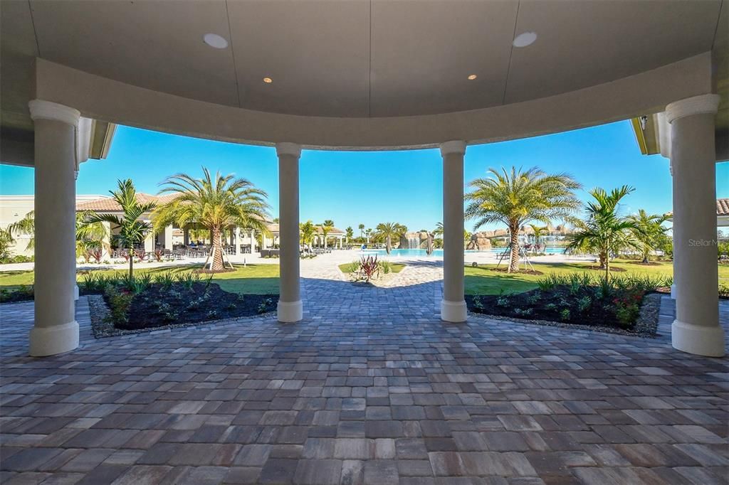 For Rent: $5,200 (2 beds, 2 baths, 1142 Square Feet)