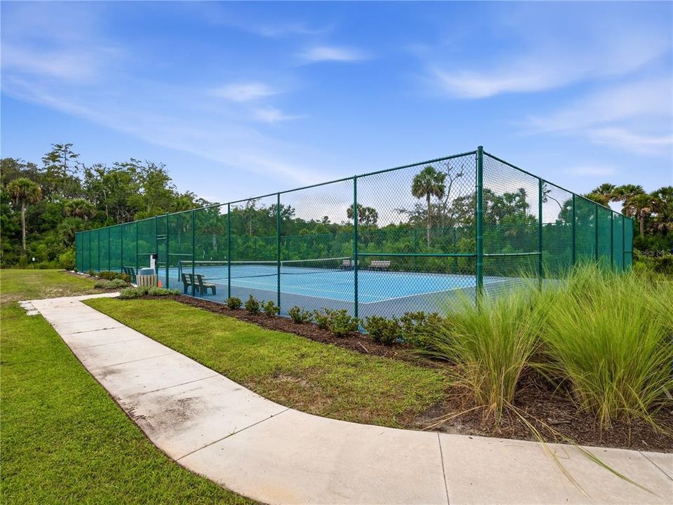 En Venta: $439,900 (2 camas, 2 baños, 1950 Pies cuadrados)