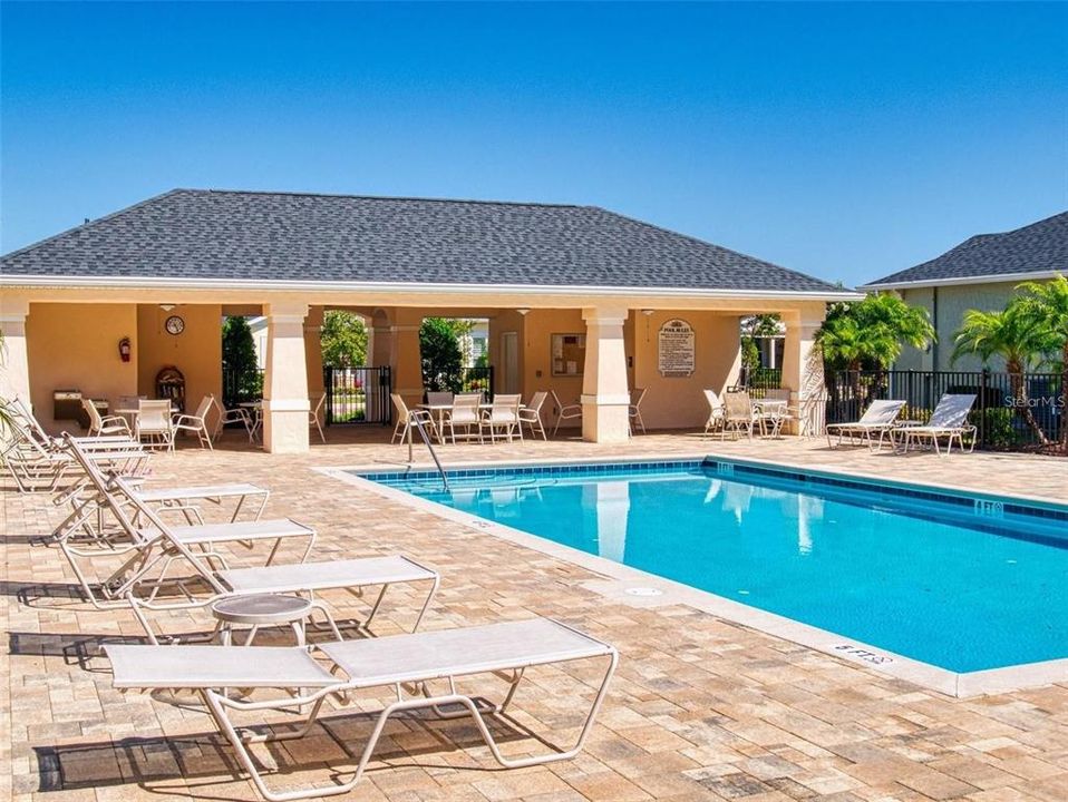 En Venta: $439,900 (2 camas, 2 baños, 1950 Pies cuadrados)