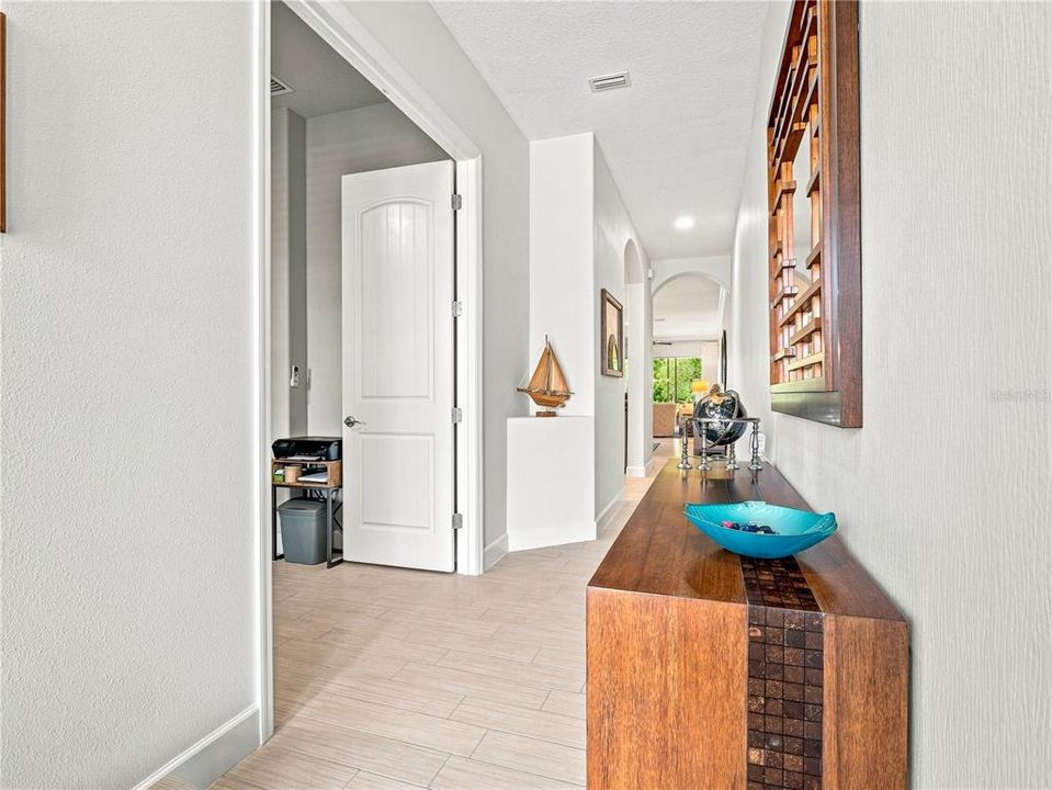 En Venta: $439,900 (2 camas, 2 baños, 1950 Pies cuadrados)