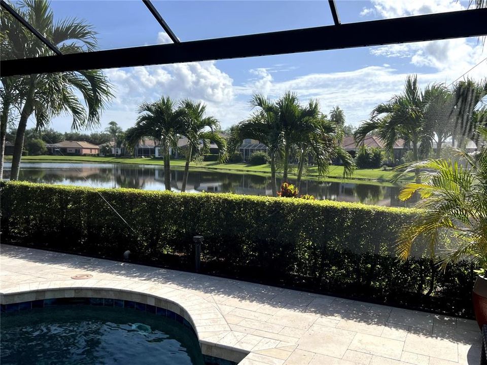 En Venta: $999,500 (3 camas, 3 baños, 2729 Pies cuadrados)