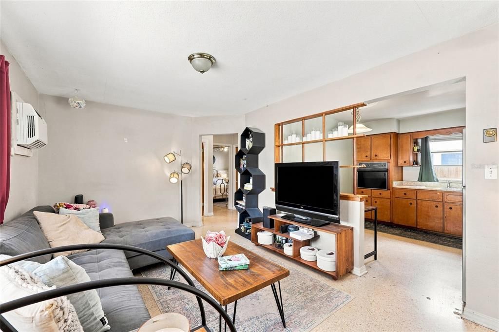 En Venta: $550,000 (4 camas, 0 baños, 1548 Pies cuadrados)