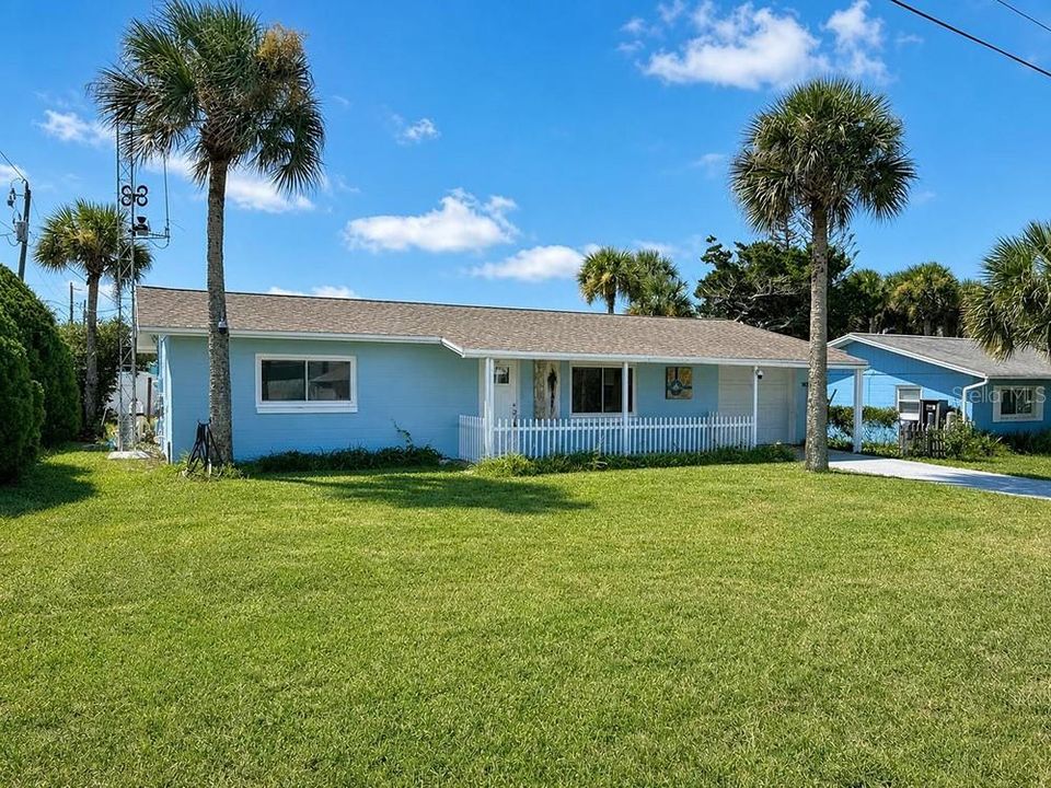 For Sale: $375,000 (2 beds, 2 baths, 1014 Square Feet)