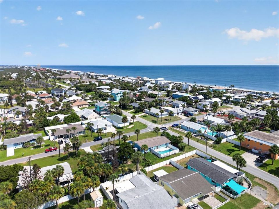 For Sale: $375,000 (2 beds, 2 baths, 1014 Square Feet)