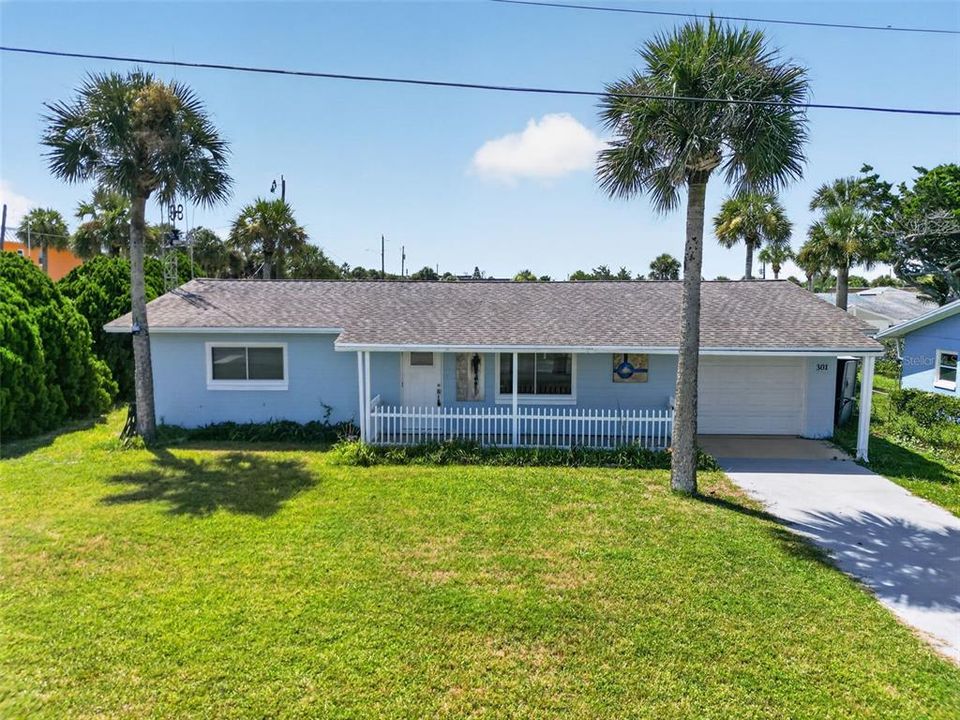 For Sale: $375,000 (2 beds, 2 baths, 1014 Square Feet)