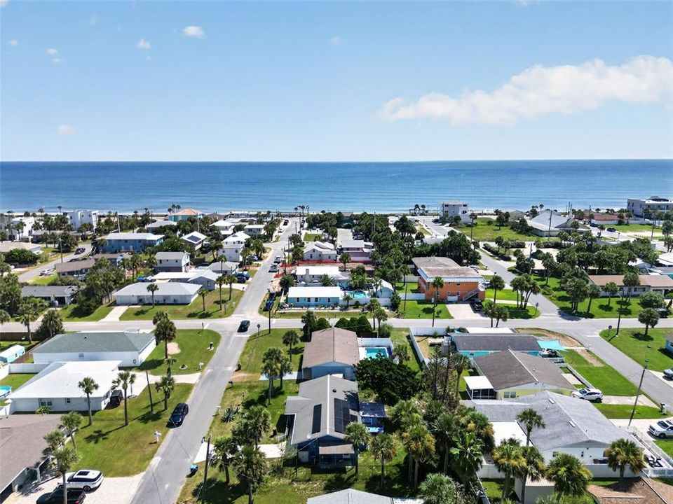 For Sale: $375,000 (2 beds, 2 baths, 1014 Square Feet)