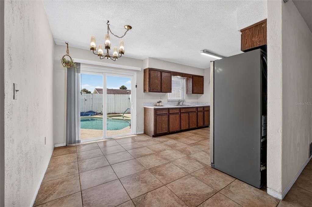 For Sale: $375,000 (2 beds, 2 baths, 1014 Square Feet)