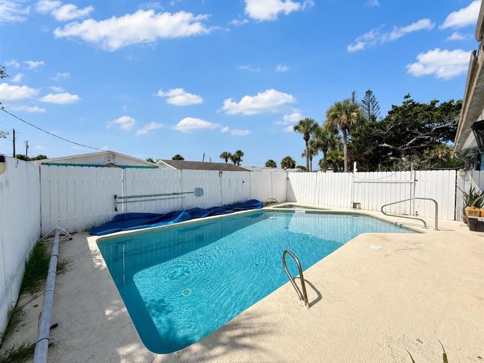 For Sale: $375,000 (2 beds, 2 baths, 1014 Square Feet)