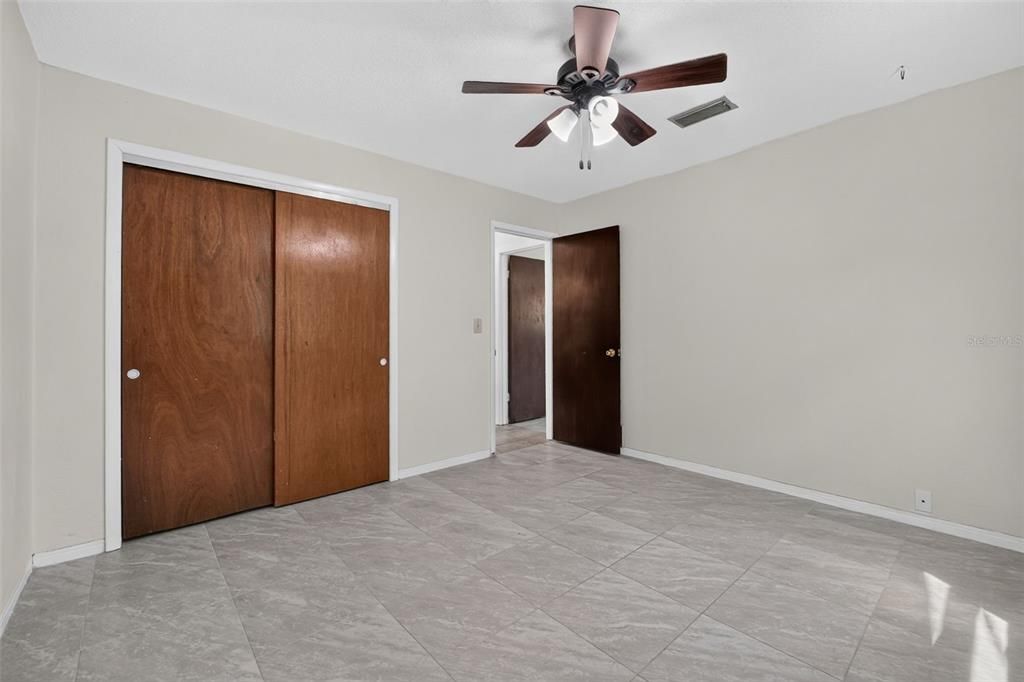 For Sale: $375,000 (2 beds, 2 baths, 1014 Square Feet)