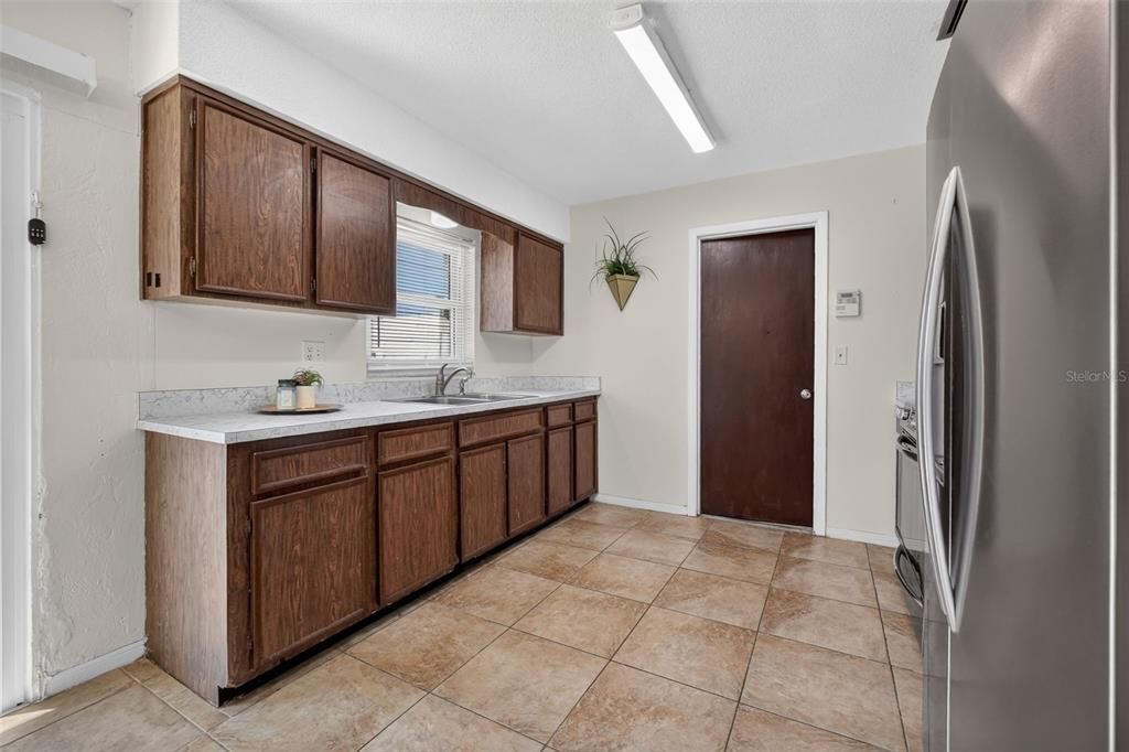 For Sale: $375,000 (2 beds, 2 baths, 1014 Square Feet)