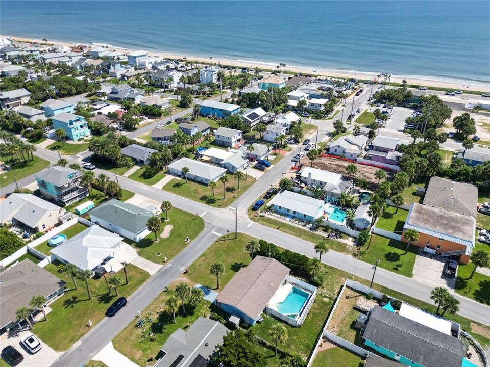 For Sale: $375,000 (2 beds, 2 baths, 1014 Square Feet)