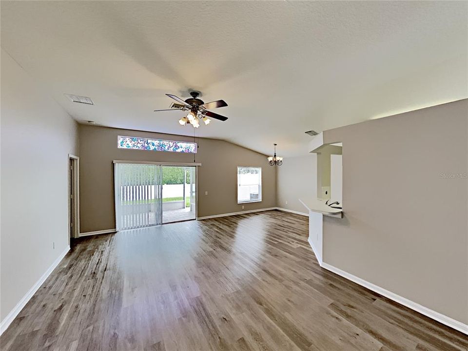 For Rent: $1,969 (3 beds, 3 baths, 1525 Square Feet)