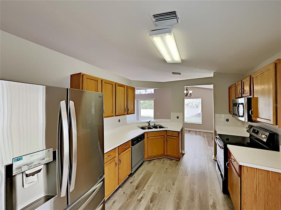 For Rent: $1,969 (3 beds, 3 baths, 1525 Square Feet)