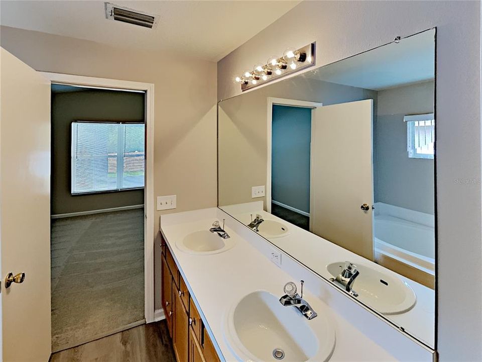 For Rent: $1,969 (3 beds, 3 baths, 1525 Square Feet)
